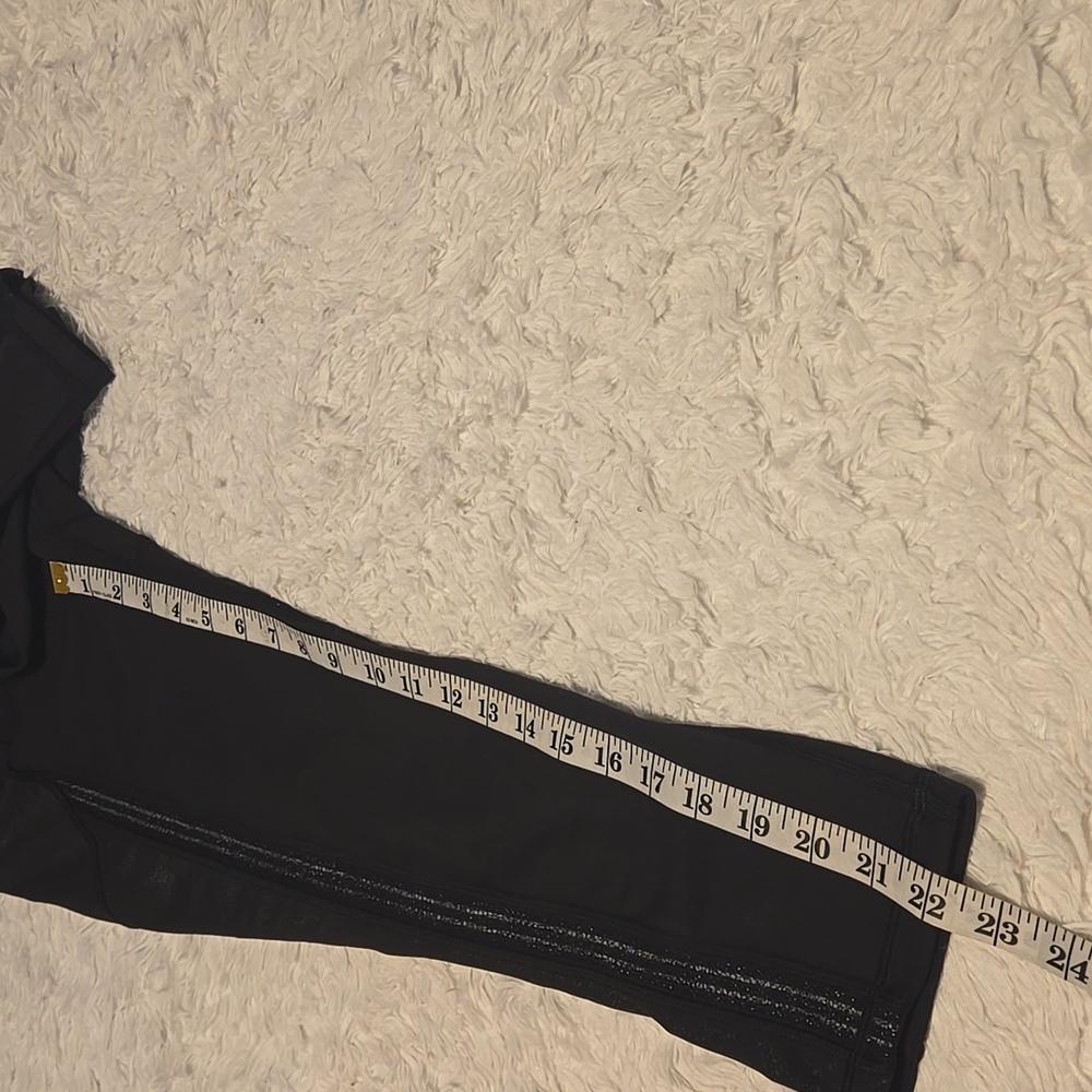 Lululemon Athletic Wunder Under Leggings Size 6 Color Black - Picture 5 of 10